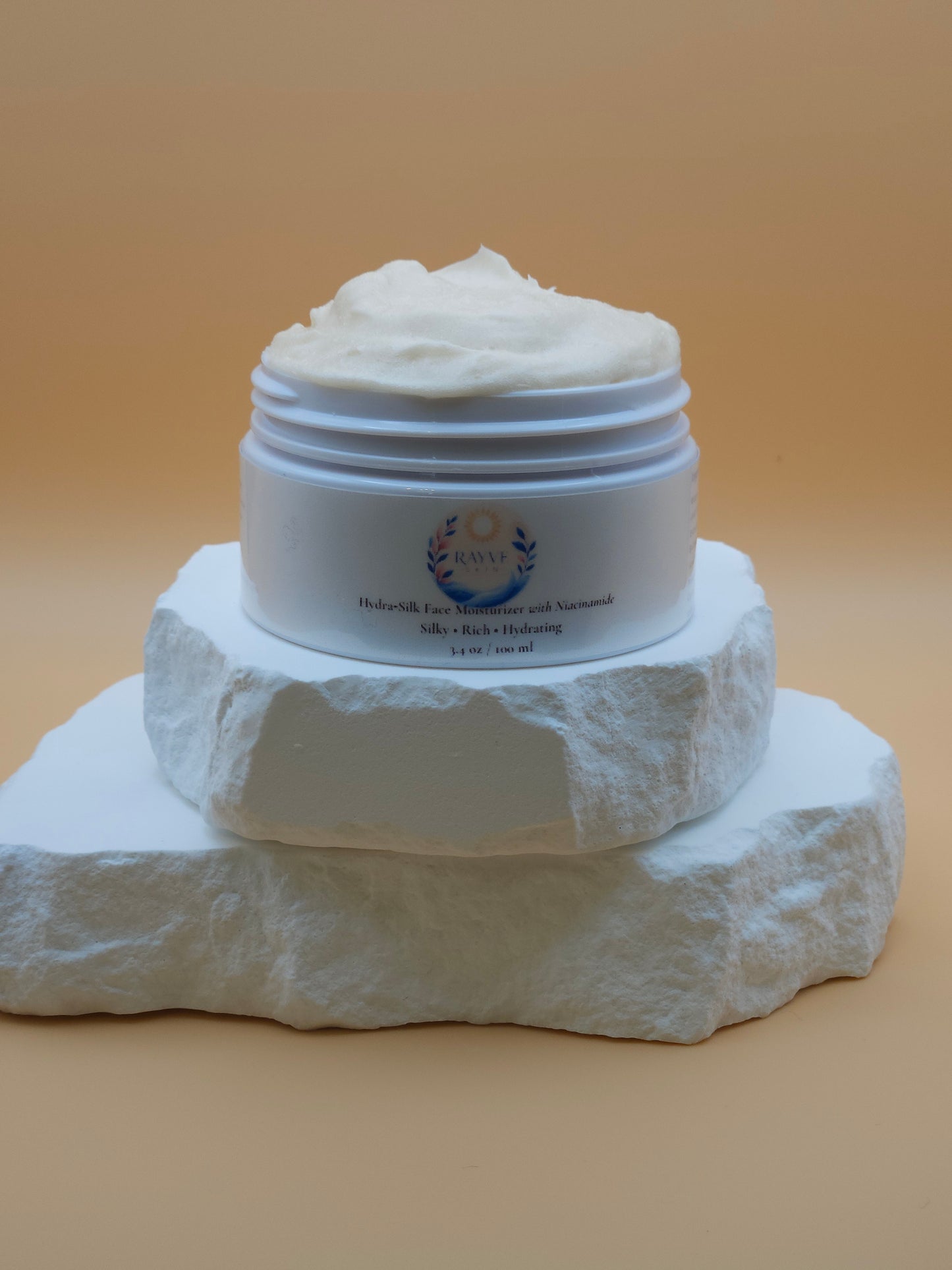 Hydra-Silk Face Moisturizer with Niacinamide